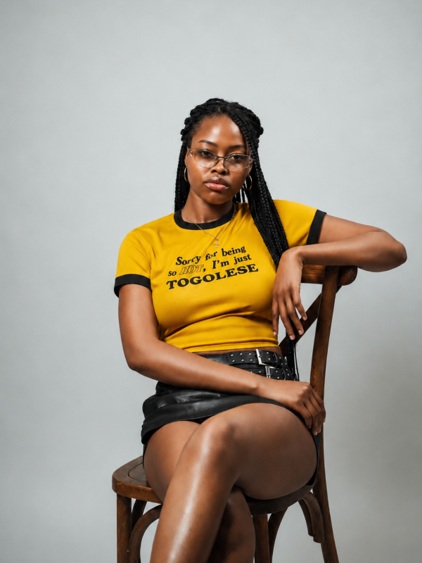 Crop Top “Sorry for Being So Hot, I’m Just Togolese” – Jaune/Noir