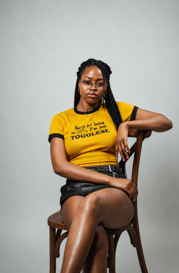 Crop Top “Sorry for Being So Hot, I’m Just Togolese” – Jaune/Noir